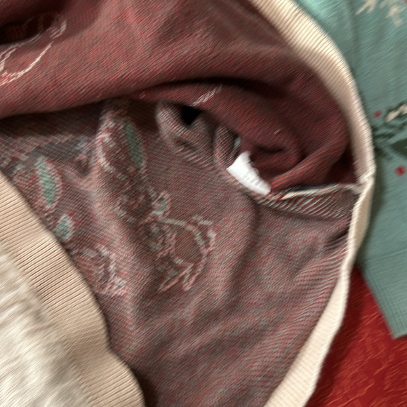 Disneyland Holiday Christmas Spirit Jersey Mickey Mouse - Picture 5 of 6